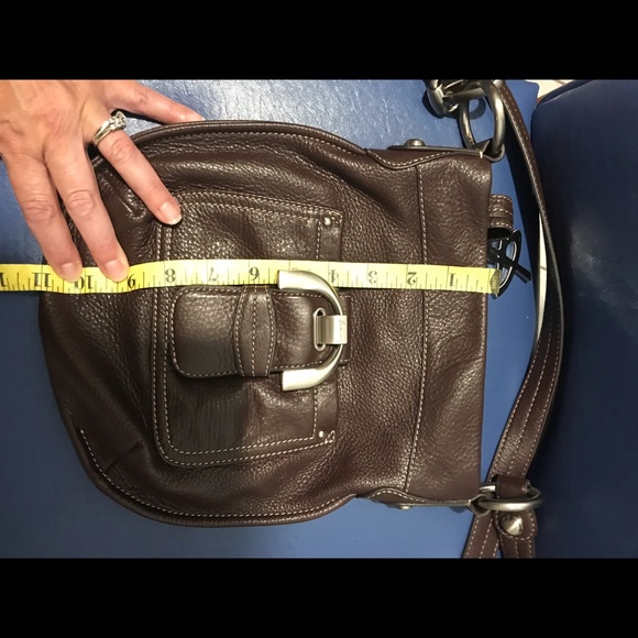 B. Makowsky Westbourne brown leather crossbody bag - Picture 15 of 16